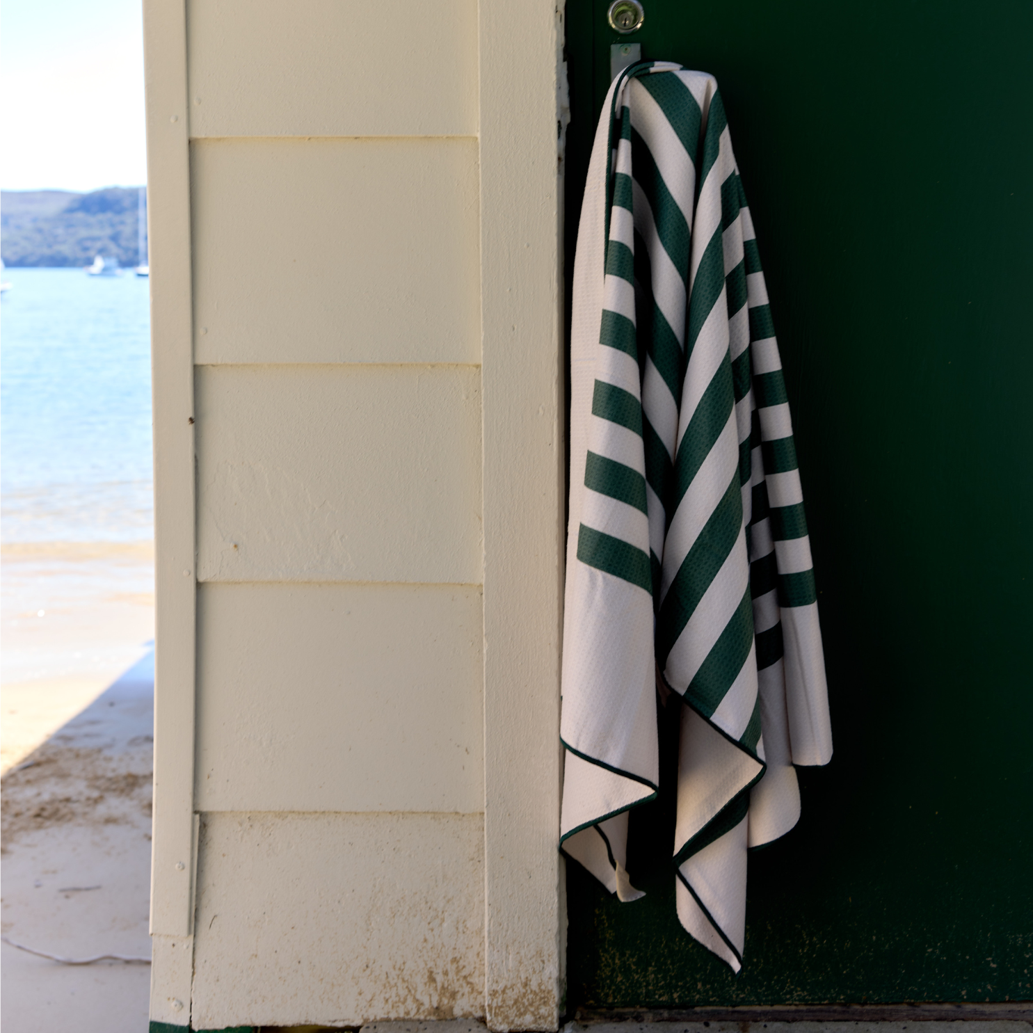 Gardenia Sandless Beach Towel