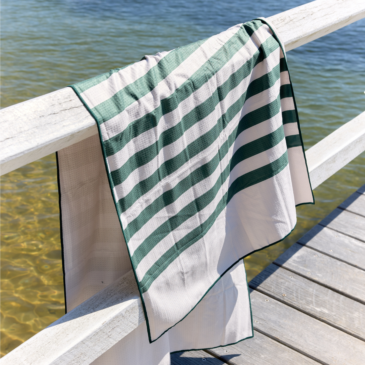 Gardenia Sandless Beach Towel