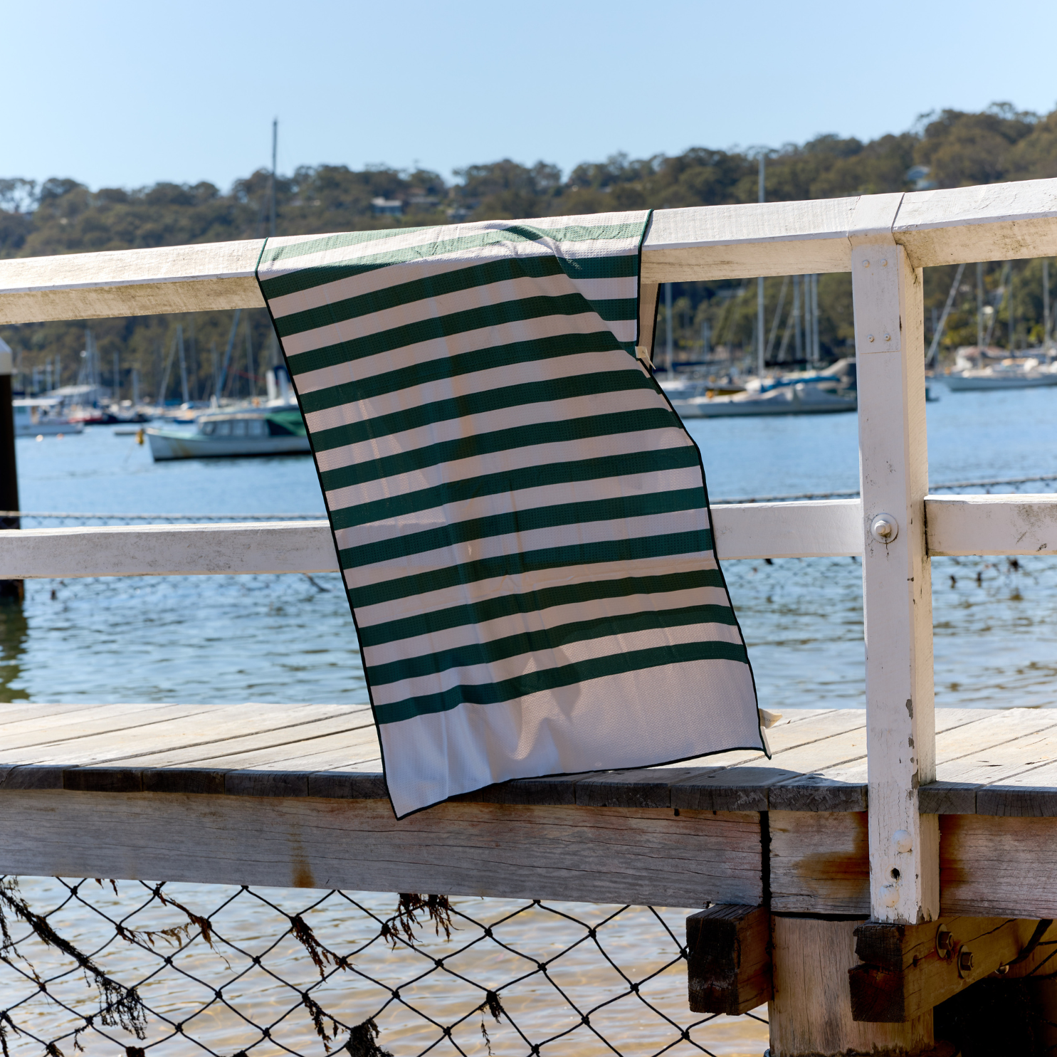 Gardenia Sandless Beach Towel